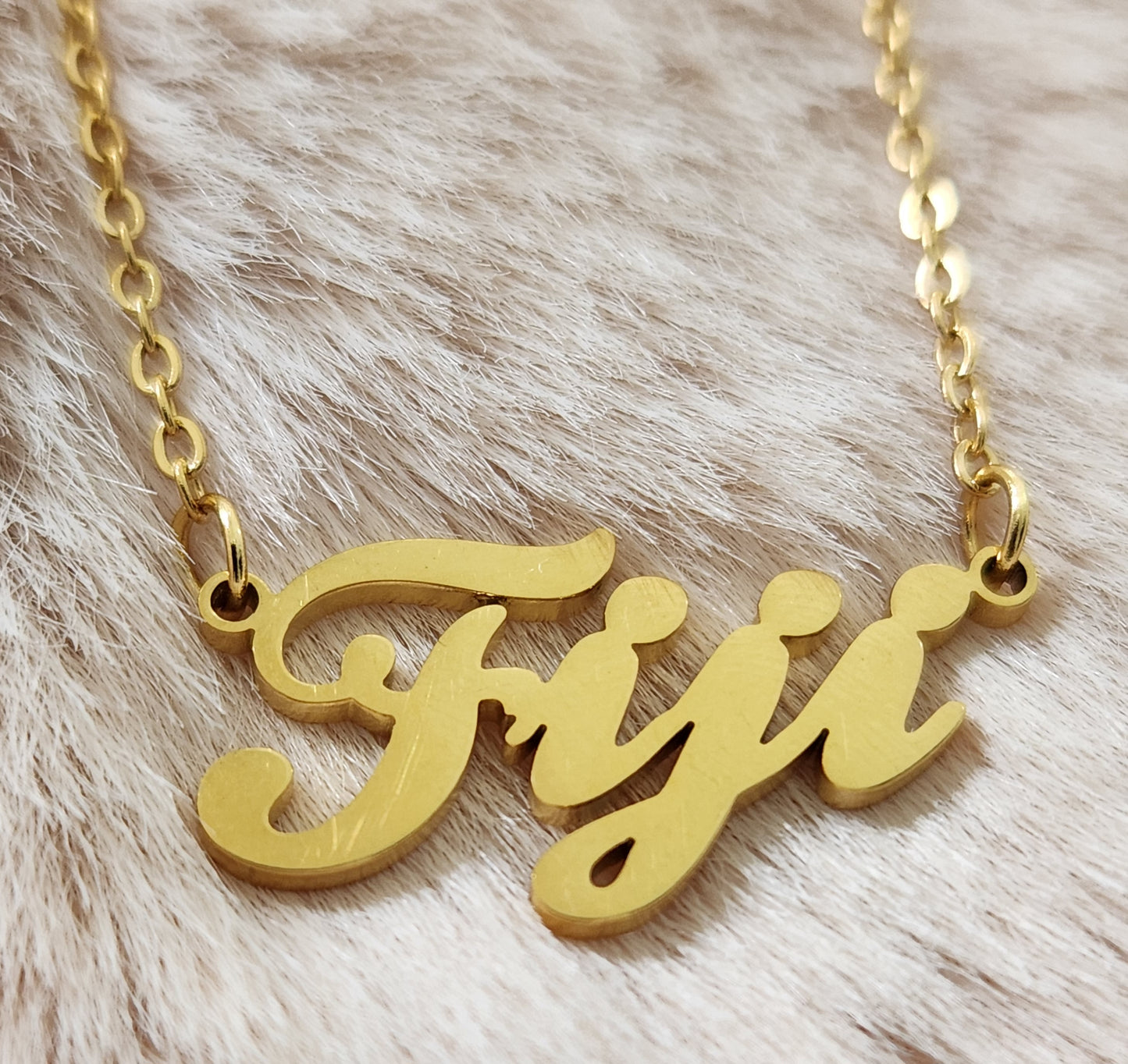 Fiji - High Quality Personalised Pendant Necklace