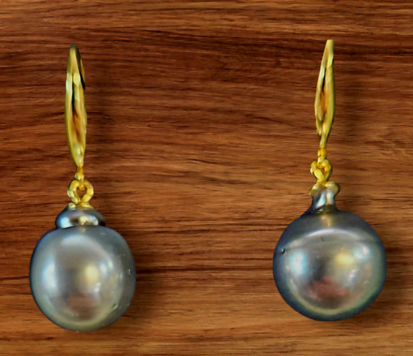 Tahitian Pearl Earrings