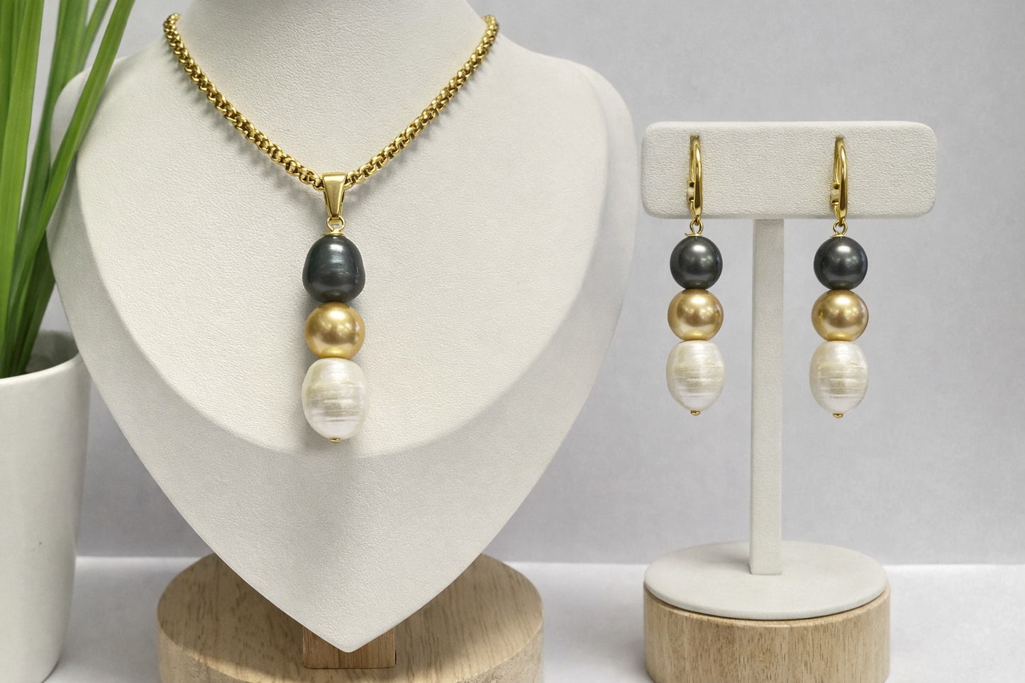 Hinatea - Triple Pearl Set