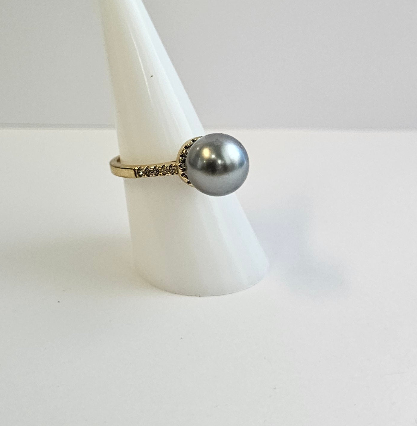 Authentic Tahitian Pearl Ring: Solid Gold filled