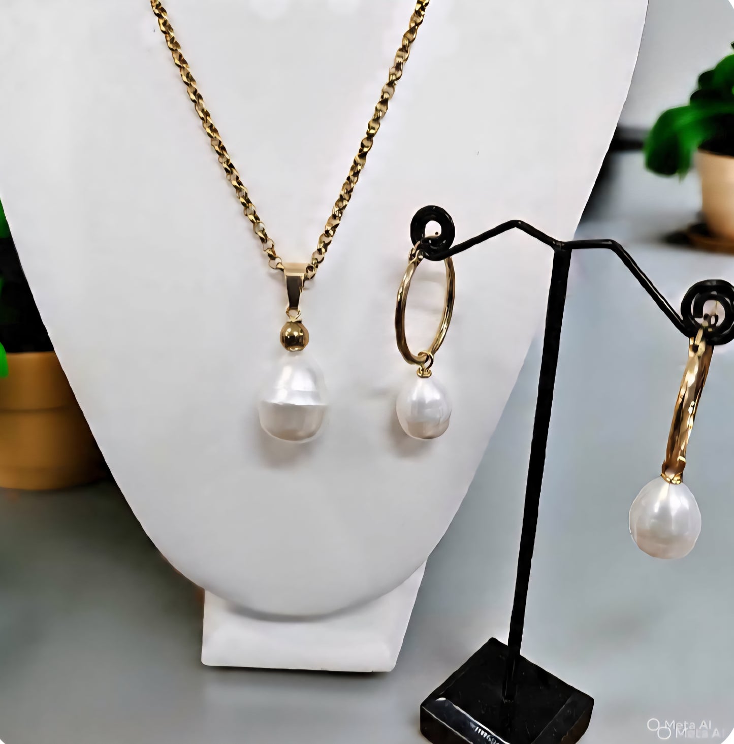 White Premium Shell Pearls Set + Non tarnish & Waterproof Gold Belcher chain