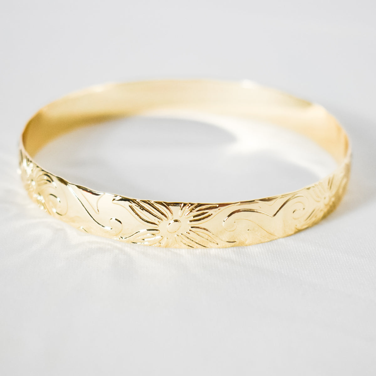 SINALEI Brand New Island Style Tribal Pattern Gold-Filled Bangle