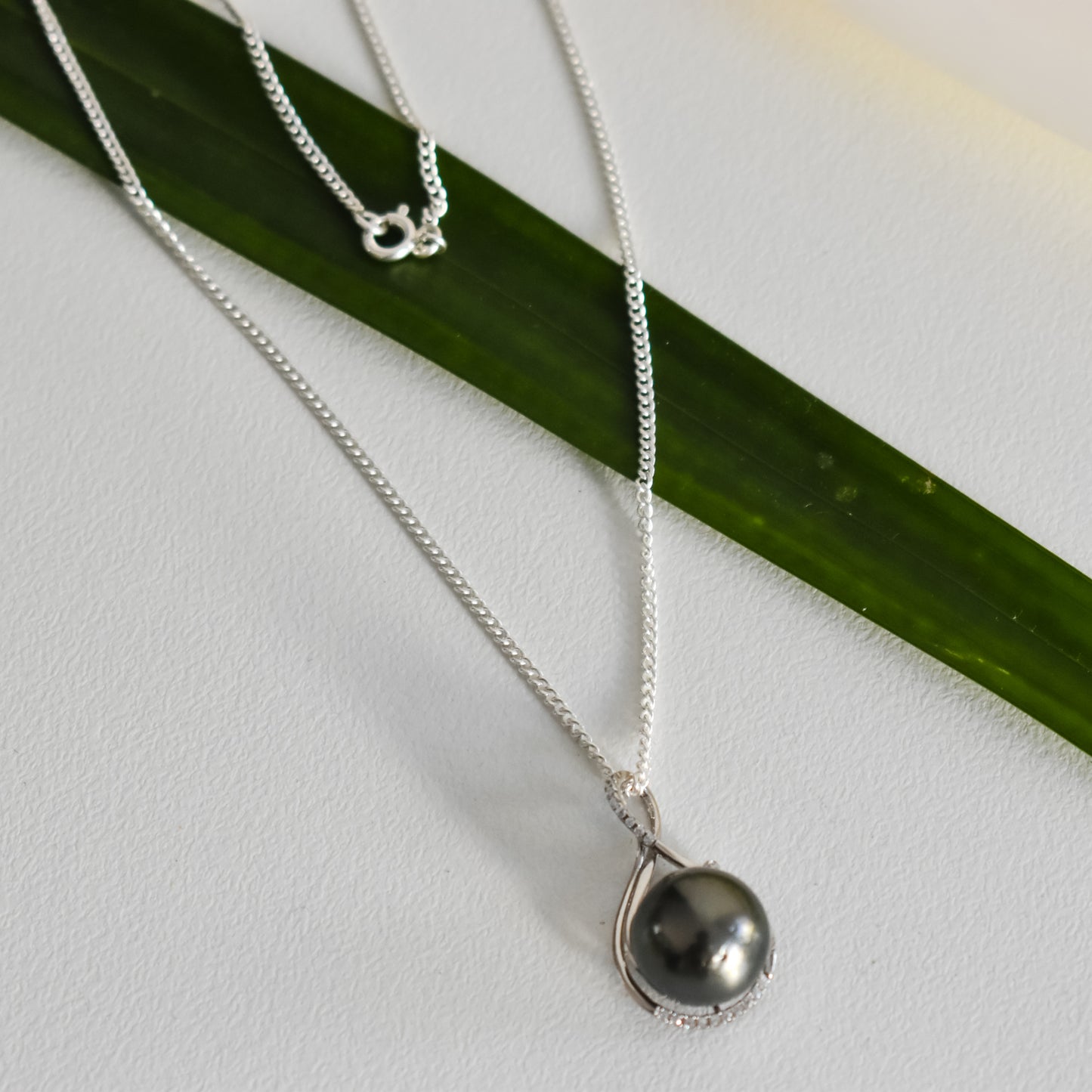 TEARDROP TAHITIAN PENDANT (13-14MM) NECKLACE - 925 Sterling Silver