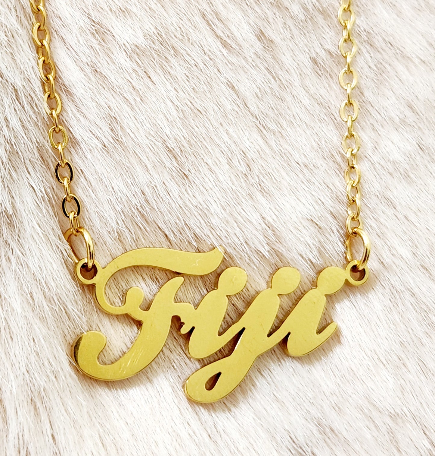 Fiji - High Quality Personalised Pendant Necklace
