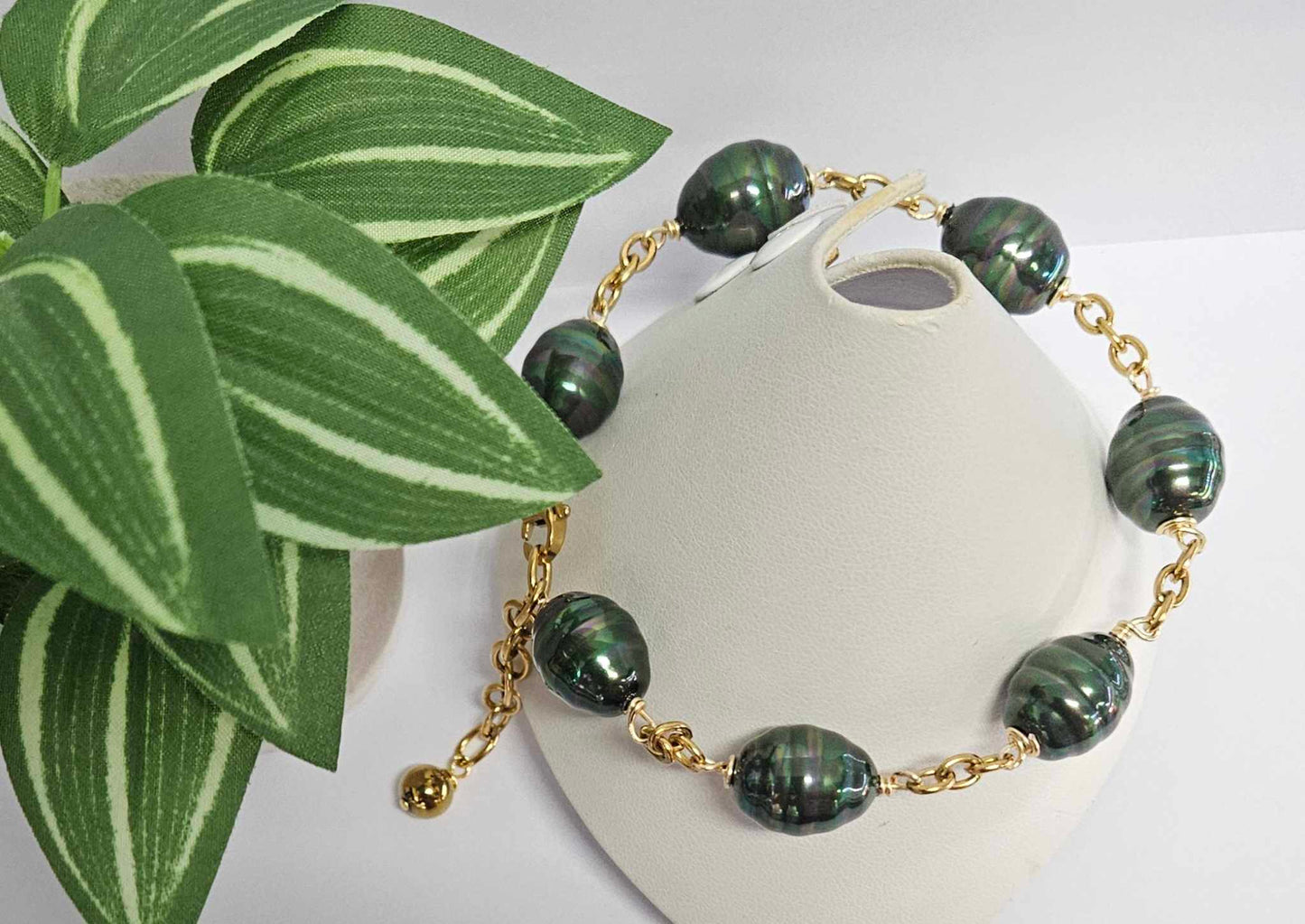 Premium Green Peacock Shell Pearl Bracelet