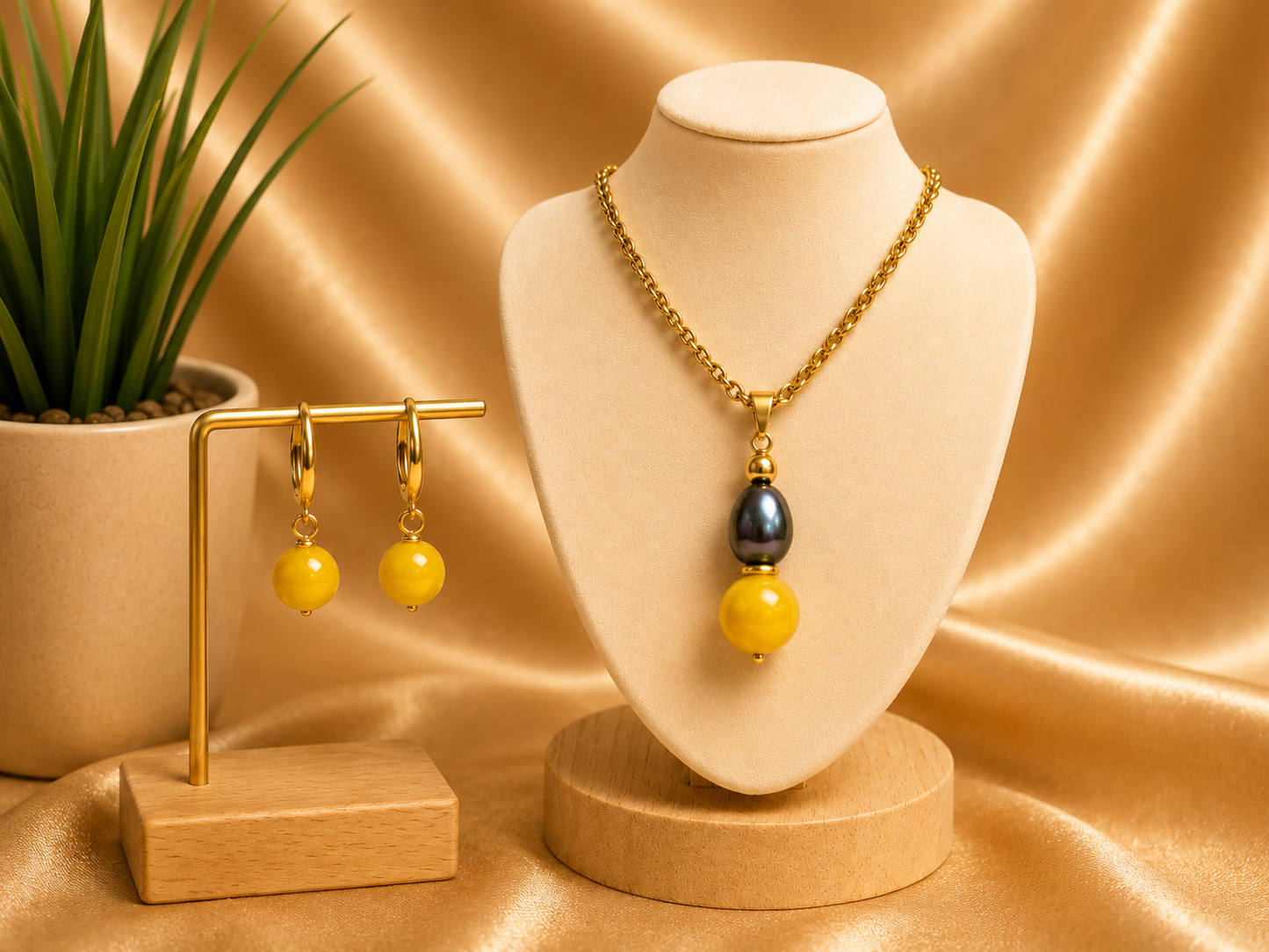 Aphina - Yellow Gem stone with Tahitian Pearl Set