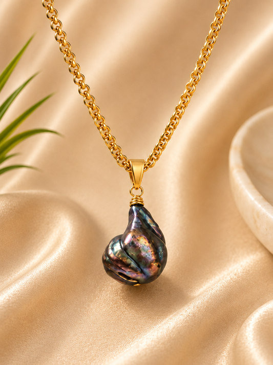 Larrisa - Unique Baroque Pearl Necklace