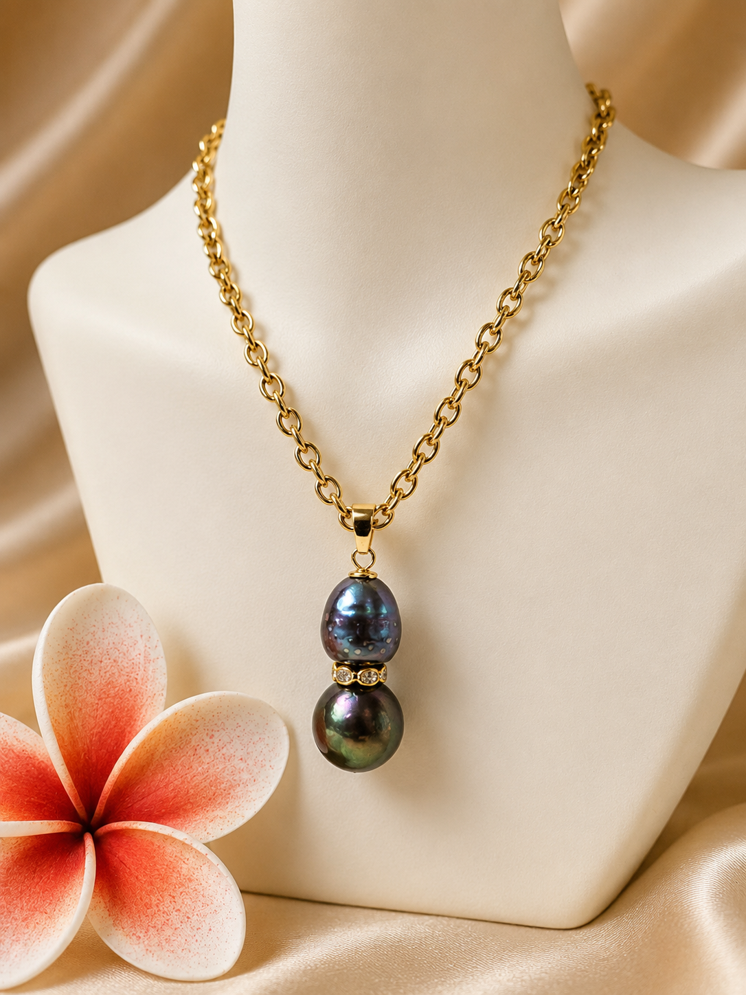 Double Natural Pearls Necklace