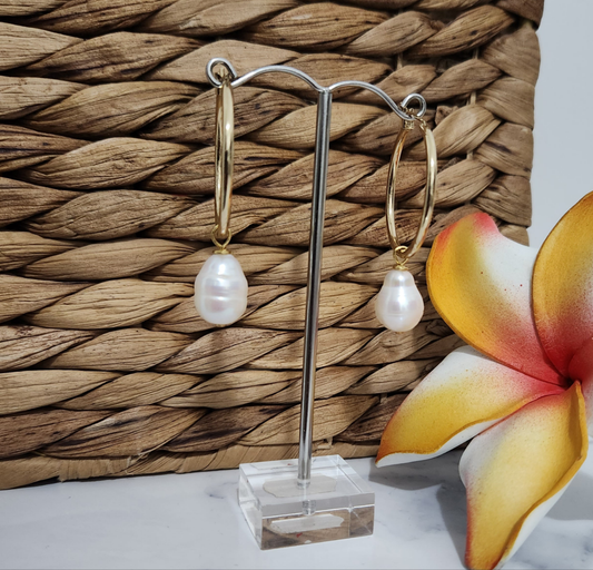 Natural & Premium Freshwater Pearl's Earrings (12mm)