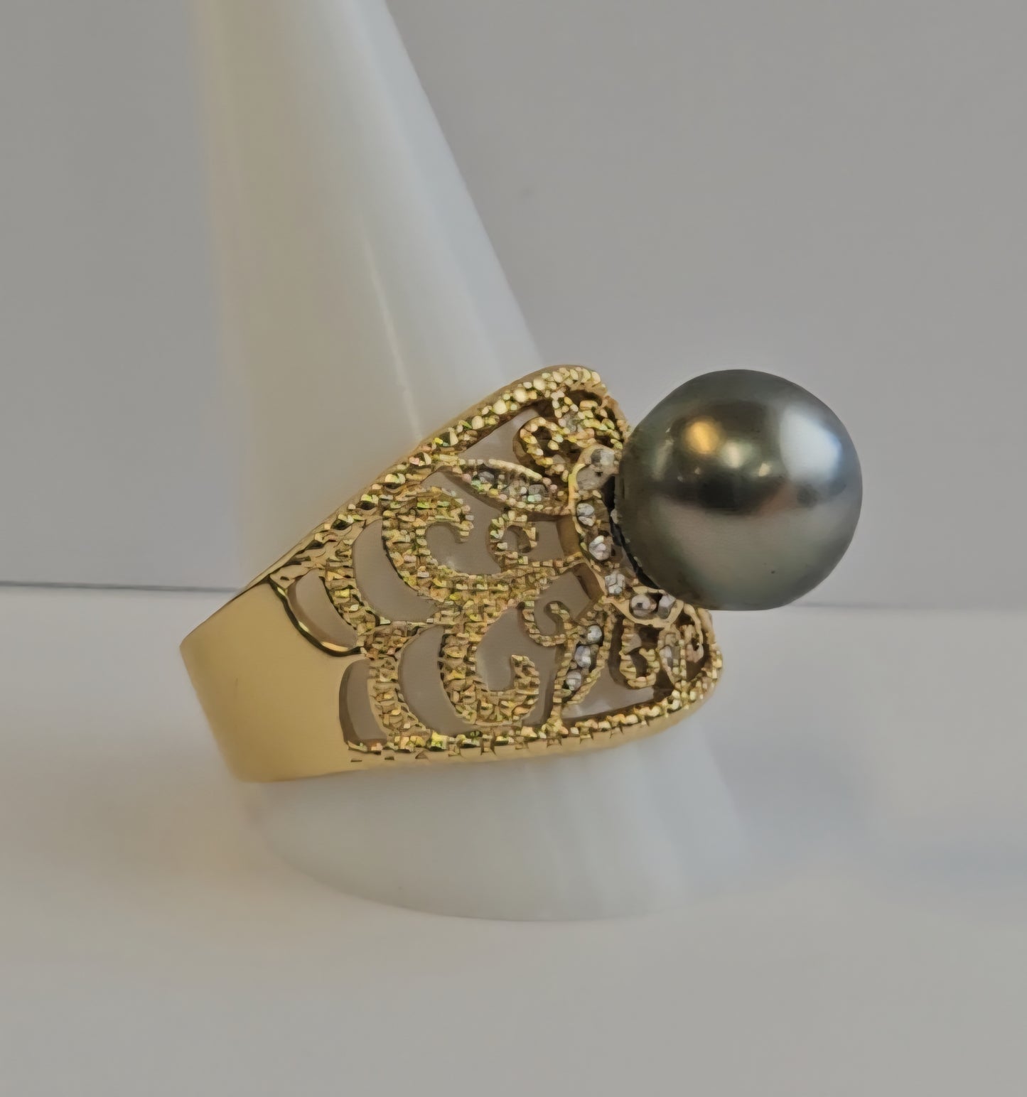 AVAIMOANA - GOLDFILLED CZ DIAMOND RING