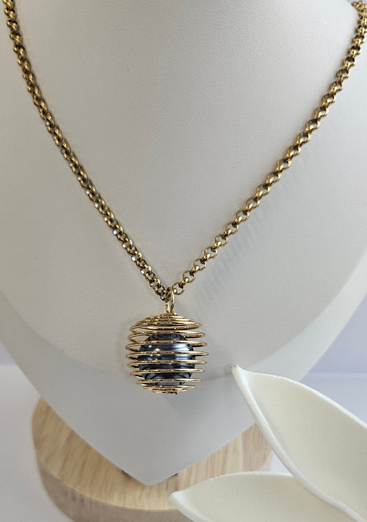KYRA - PEARL NECKLACE + Waterproof & Tarnish Free Chain