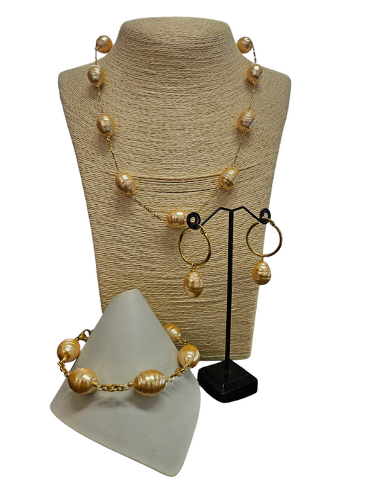 Premium Gold Shell Pearls Set