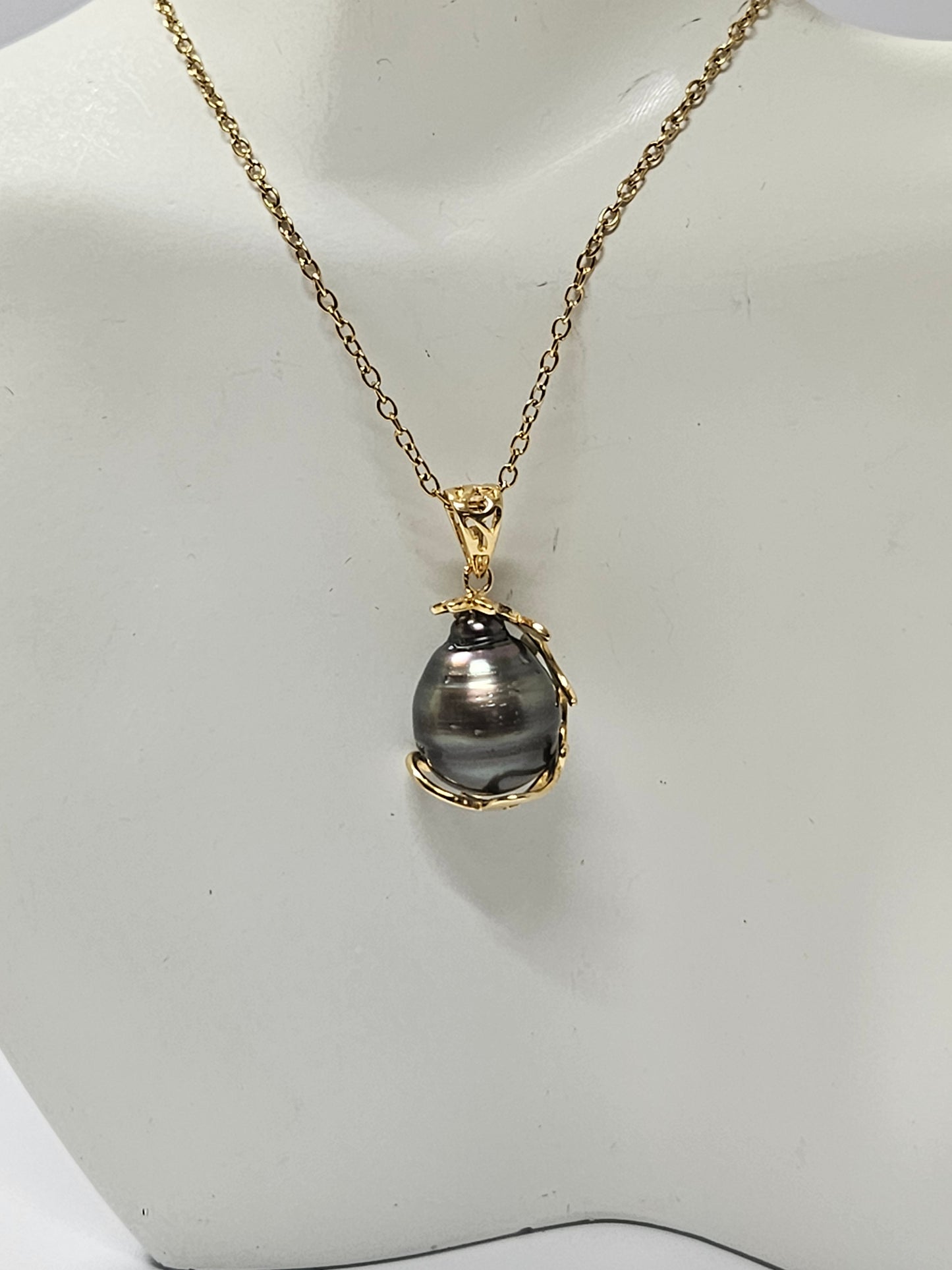 Tahitian Pearl Pendant Necklace