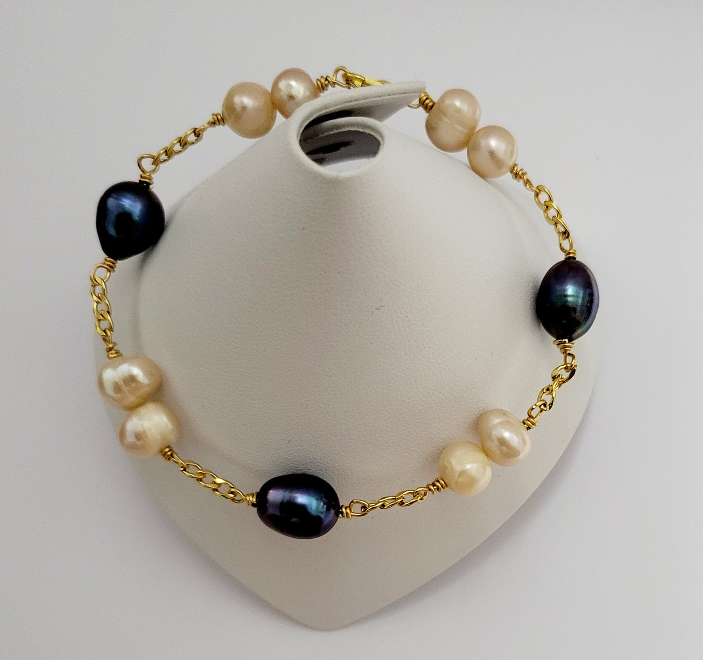 Majla Bracelet - 12mm Black Natural and Duo white freshwater pearls bracelet