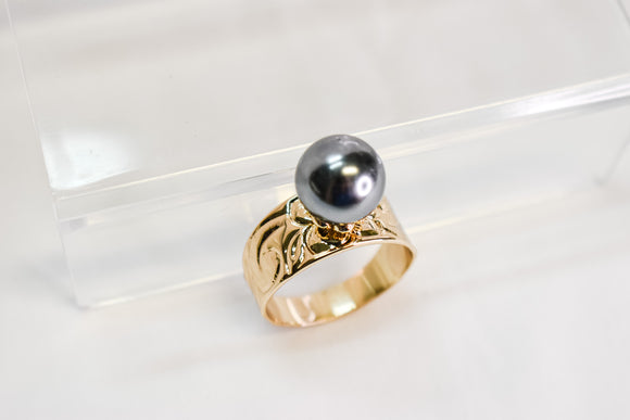 ROSA BLACK SHELL PEARL X GOLDFILLED RING
