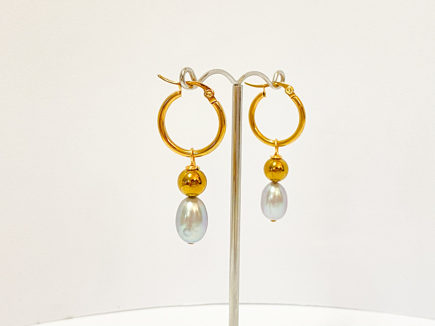 LUNA - Natural Grey Freshwater Pearl Earrings